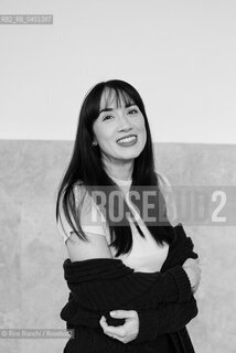 Rome March 21, 2026..Felicia Kingsley, pseudonym of Serena Artioli, architect and bestselling author who has sold more than 1,000,000 copies in Italy, photographed in Piazza Euclide in Rome/Felicia Kingsley, pseudonimo di Serena Artioli, architetto e scrittrice bestseller arrivando a vendere in Italia più di 1 000 000 di copie, fotografata a Roma a Piazza Euclide. ©Rino Bianchi/Rosebud2