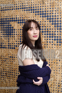 Rome March 21, 2026..Felicia Kingsley, pseudonym of Serena Artioli, architect and bestselling author who has sold more than 1,000,000 copies in Italy, photographed in Piazza Euclide in Rome/Felicia Kingsley, pseudonimo di Serena Artioli, architetto e scrittrice bestseller arrivando a vendere in Italia più di 1 000 000 di copie, fotografata a Roma a Piazza Euclide. ©Rino Bianchi/Rosebud2