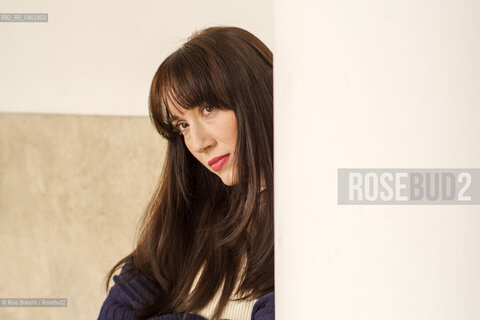 Rome March 21, 2026..Felicia Kingsley, pseudonym of Serena Artioli, architect and bestselling author who has sold more than 1,000,000 copies in Italy, photographed in Piazza Euclide in Rome/Felicia Kingsley, pseudonimo di Serena Artioli, architetto e scrittrice bestseller arrivando a vendere in Italia più di 1 000 000 di copie, fotografata a Roma a Piazza Euclide. ©Rino Bianchi/Rosebud2