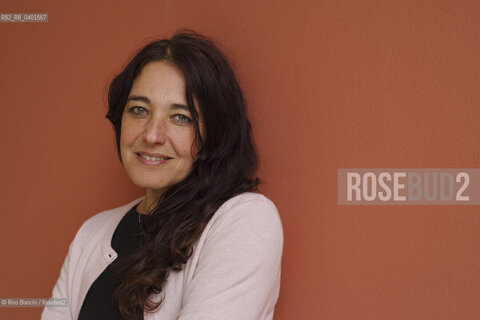 Rome March 22, 2026..Alessandra Sciurba, associate professor of philosophy of law at the University of Palermo, coordinates the Migrations and Rights Legal Clinic, and has worked for many years on human rights, citizenship, migration, gender issues, trafficking, and exploitation. She is the editor of the book Perché ero ragazzo by Alaaa Faraj, photographed in Rome at the Auditorium Parco della Musica/Alessandra Sciurba professoressa associata di filosofia del diritto all’Università degli Studi di Palermo, coordina la Clinica legale Migrazioni e diritti, occupandosi da molti anni di diritti umani, cittadinanza, migrazioni, questioni di genere, tratta e sfruttamento, curatrice del libro Perchè ero ragazzo di Alaaa Faraj, fotografata a Roma negli spazi dellAuditorium Parco della musica. ©Rino Bianchi/Rosebud2