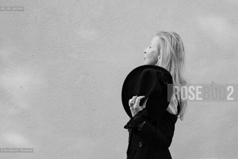 Novara March 30, 2026..Elvira Seminara, a writer and professional journalist since 1991, was an editor at the daily newspaper La Sicilia before dedicating herself entirely to fiction. She currently collaborates with LEspresso. She is pictured in Novara near the municipal swimming pool/Elvira Seminara, scrittrice, giornalista professionista dal ‘91, prima di dedicarsi interamente alla narrativa è stata redattrice nel quotidiano La Sicilia e collabora attualmente con lEspresso, fotografata a Novara nei pressi della piscina comunale. ©Rino Bianchi/Rosebud2