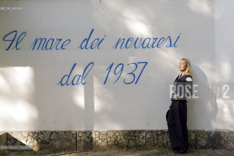 Novara March 30, 2026..Elvira Seminara, a writer and professional journalist since 1991, was an editor at the daily newspaper La Sicilia before dedicating herself entirely to fiction. She currently collaborates with LEspresso. She is pictured in Novara near the municipal swimming pool/Elvira Seminara, scrittrice, giornalista professionista dal ‘91, prima di dedicarsi interamente alla narrativa è stata redattrice nel quotidiano La Sicilia e collabora attualmente con lEspresso, fotografata a Novara nei pressi della piscina comunale. ©Rino Bianchi/Rosebud2