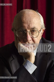 Turin May 7, 2026..Roberto Esposito, philosopher, professor emeritus of theoretical philosophy at the Scuola Normale Superiore, considered one of the key authors of Italian Theory, photographed in Turin at the Circolo dei lettori during the event Tracce. Intorno a Ferraris (Traces. Around Ferraris)/Roberto Esposito filosofo, professore emerito di filosofia teoretica presso la Scuola Normale Superiore, considerato uno degli autori di riferimento dellItalian Theory, fotografato a Torino negli ambienti del Circolo dei lettori in occasione dellevento Tracce. Intorno a Ferraris ©Rino Bianchi/Rosebud2