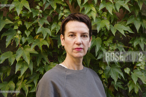 Milan May 19, 2026..Alessandra Carati, writer, editor, and screenwriter, photographed in Milan on Via privata della Braida/Alessandra Carati, scrittrice, editor e sceneggiatrice, fotografata a Milano in Via privata della Braida. ©Rino Bianchi/Rosebud2
