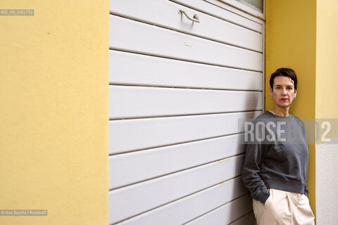 Milan May 19, 2026..Alessandra Carati, writer, editor, and screenwriter, photographed in Milan on Via privata della Braida/Alessandra Carati, scrittrice, editor e sceneggiatrice, fotografata a Milano in Via privata della Braida. ©Rino Bianchi/Rosebud2