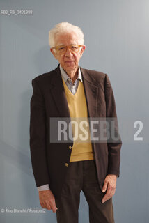 Turin May 15, 2026..Pietro Giubilo, a DC politician, councilor, and mayor of Rome from 1988 to 1989, nicknamed the monk for his lanky appearance and Franciscan habits, photographed in Turin in the Lingotto area/Pietro Giubilo politico DC, consigliere, assessore e  sindaco di Roma dal 1988 al 1989, soprannominato il monaco per laspetto allampanato e per le abitudini francescane, fotografato a Torino negli ambienti del Lingotto. ©Rino Bianchi/Rosebud2