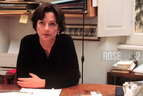 Roma 14 giugno 2000..Daniela Attanasio, poetessa, ritratta nella sua abitazione romana.. ©Rino Bianchi/Rosebud2