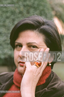 Rome, December 28, 2003..Francesca Tulli, artist, photographed in Rome in the park of her home/Francesca Tulli, artista, fotografata a Roma nel parco della sua abitazione. ©Rino Bianchi/Rosebud2