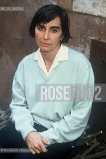 Roma 12 agosto 2010..Valeria Viganò, giornalista e scrittrice, ritratta davanti alla sua abitazione a Roma..Foto: RINO BIANCHI ©Rino Bianchi/Rosebud2