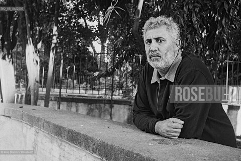Rome, September 30, 2011..Francesco Piccolo, writer and screenwriter, photographed in the park of Villa Celimontana in Rome/Francesco Piccolo, scrittore e sceneggiatore, fotografato a Roma nel parco di Villa Celimontana. ©Rino Bianchi/Rosebud2