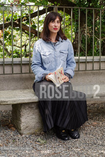 Biella Sepember 26, 2026..Olga Campofreda, a writer and essayist, works as a researcher in Italian and Cultural Studies in London and coaches fencing for the English national Under-20 team; she is pictured here in Biella, in the park of Palazzo Gromo Losa, during the Contemporanea Festival/Olga Campofreda scrittrice e saggista,  lavora come ricercatrice in Italian e Cultural studies a Londra ed insegna scherma per la nazionale inglese Under 20, fotografata a Biella nel parco di Palazzo Gromo Losa durante il Festival Contemporanea. ©Rino Bianchi/Rosebud2