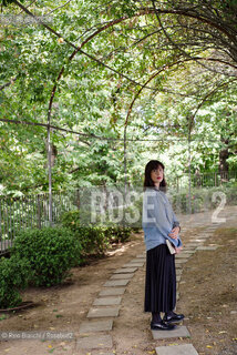 Biella Sepember 26, 2026..Olga Campofreda, a writer and essayist, works as a researcher in Italian and Cultural Studies in London and coaches fencing for the English national Under-20 team; she is pictured here in Biella, in the park of Palazzo Gromo Losa, during the Contemporanea Festival/Olga Campofreda scrittrice e saggista,  lavora come ricercatrice in Italian e Cultural studies a Londra ed insegna scherma per la nazionale inglese Under 20, fotografata a Biella nel parco di Palazzo Gromo Losa durante il Festival Contemporanea. ©Rino Bianchi/Rosebud2