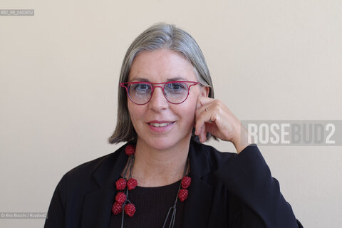 Biella September 27. 2026..Domitilla Dardi, storica e curatrice di design, curatrice per il design del MAXXI di Roma dal 2007 al 2023, docente nei corsi triennali e nei Master allo IED di Roma è stata visiting professor in diverse istituzioni, tra cui lUniversidad de Navarra a Pamplona, ​​lAccademia Abadir a Catania e il MADE Program di Siracusa, co-fondatrice e curatrice della fiera del design dautore EDIT Napoli, fotografata a Biella negli spazi del palazzo Gromo Losa in occasione di Contemporanea/Domitilla Dardi, storica e curatrice di design,  curatrice per il design del MAXXI di Roma dal 2007 al 2023, docente nei corsi triennali e nei Master allo IED di Roma  è stata visiting professor in diverse istituzioni, tra cui lUniversidad de Navarra a Pamplona, lAccademia Abadir a Catania e il MADE Program di Siracusa, co-fondatrice e curatrice della fiera del design dautore EDIT Napoli, fotografata a Biella negli spazi del palazzo Gromo Losa in occasione di Contemporanea. ©Rino Bianchi/Rosebud2