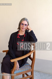 Biella September 27. 2026..Domitilla Dardi, storica e curatrice di design, curatrice per il design del MAXXI di Roma dal 2007 al 2023, docente nei corsi triennali e nei Master allo IED di Roma è stata visiting professor in diverse istituzioni, tra cui lUniversidad de Navarra a Pamplona, ​​lAccademia Abadir a Catania e il MADE Program di Siracusa, co-fondatrice e curatrice della fiera del design dautore EDIT Napoli, fotografata a Biella negli spazi del palazzo Gromo Losa in occasione di Contemporanea/Domitilla Dardi, storica e curatrice di design,  curatrice per il design del MAXXI di Roma dal 2007 al 2023, docente nei corsi triennali e nei Master allo IED di Roma  è stata visiting professor in diverse istituzioni, tra cui lUniversidad de Navarra a Pamplona, lAccademia Abadir a Catania e il MADE Program di Siracusa, co-fondatrice e curatrice della fiera del design dautore EDIT Napoli, fotografata a Biella negli spazi del palazzo Gromo Losa in occasione di Contemporanea. ©Rino Bianchi/Rosebud2