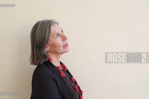 Biella September 27. 2026..Domitilla Dardi, storica e curatrice di design, curatrice per il design del MAXXI di Roma dal 2007 al 2023, docente nei corsi triennali e nei Master allo IED di Roma è stata visiting professor in diverse istituzioni, tra cui lUniversidad de Navarra a Pamplona, ​​lAccademia Abadir a Catania e il MADE Program di Siracusa, co-fondatrice e curatrice della fiera del design dautore EDIT Napoli, fotografata a Biella negli spazi del palazzo Gromo Losa in occasione di Contemporanea/Domitilla Dardi, storica e curatrice di design,  curatrice per il design del MAXXI di Roma dal 2007 al 2023, docente nei corsi triennali e nei Master allo IED di Roma  è stata visiting professor in diverse istituzioni, tra cui lUniversidad de Navarra a Pamplona, lAccademia Abadir a Catania e il MADE Program di Siracusa, co-fondatrice e curatrice della fiera del design dautore EDIT Napoli, fotografata a Biella negli spazi del palazzo Gromo Losa in occasione di Contemporanea. ©Rino Bianchi/Rosebud2