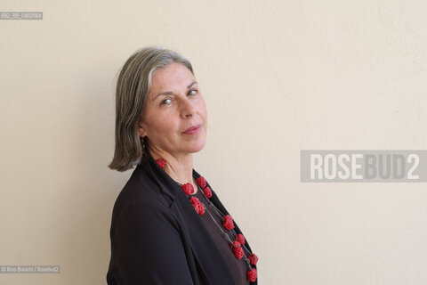Biella September 27. 2026..Domitilla Dardi, storica e curatrice di design, curatrice per il design del MAXXI di Roma dal 2007 al 2023, docente nei corsi triennali e nei Master allo IED di Roma è stata visiting professor in diverse istituzioni, tra cui lUniversidad de Navarra a Pamplona, ​​lAccademia Abadir a Catania e il MADE Program di Siracusa, co-fondatrice e curatrice della fiera del design dautore EDIT Napoli, fotografata a Biella negli spazi del palazzo Gromo Losa in occasione di Contemporanea/Domitilla Dardi, storica e curatrice di design,  curatrice per il design del MAXXI di Roma dal 2007 al 2023, docente nei corsi triennali e nei Master allo IED di Roma  è stata visiting professor in diverse istituzioni, tra cui lUniversidad de Navarra a Pamplona, lAccademia Abadir a Catania e il MADE Program di Siracusa, co-fondatrice e curatrice della fiera del design dautore EDIT Napoli, fotografata a Biella negli spazi del palazzo Gromo Losa in occasione di Contemporanea. ©Rino Bianchi/Rosebud2