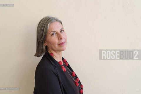 Biella September 27. 2026..Domitilla Dardi, storica e curatrice di design, curatrice per il design del MAXXI di Roma dal 2007 al 2023, docente nei corsi triennali e nei Master allo IED di Roma è stata visiting professor in diverse istituzioni, tra cui lUniversidad de Navarra a Pamplona, ​​lAccademia Abadir a Catania e il MADE Program di Siracusa, co-fondatrice e curatrice della fiera del design dautore EDIT Napoli, fotografata a Biella negli spazi del palazzo Gromo Losa in occasione di Contemporanea/Domitilla Dardi, storica e curatrice di design,  curatrice per il design del MAXXI di Roma dal 2007 al 2023, docente nei corsi triennali e nei Master allo IED di Roma  è stata visiting professor in diverse istituzioni, tra cui lUniversidad de Navarra a Pamplona, lAccademia Abadir a Catania e il MADE Program di Siracusa, co-fondatrice e curatrice della fiera del design dautore EDIT Napoli, fotografata a Biella negli spazi del palazzo Gromo Losa in occasione di Contemporanea. ©Rino Bianchi/Rosebud2