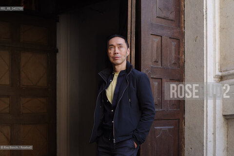 Turin October 11, 2026..Tash Aw, a Malaysian writer of Chinese ethnicity born in Taiwan, photographed in Turin inside the Church of San Filippo Neri during the Portici di Carta event/Tash Aw, scrittore malese di etnia cinese nato a Taiwan, fotografato a Torino negli spazi della chiesa San Filippo Neri durante Portici di carta ©Rino Bianchi/Rosebud2