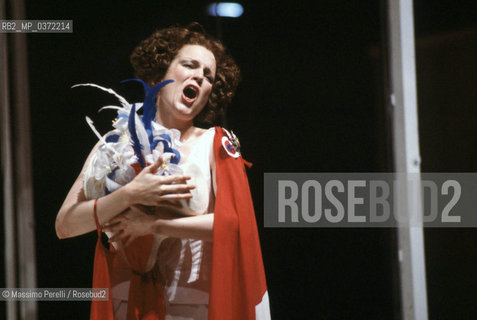 Lella Cuberli, cantante soprano, lirica, ritratto 1984, Pesaro, Italia / Lella Cuberli, soprano singer, lirica, potrait 1984, Pesaro, Italy. ©Massimo Perelli/Rosebud2