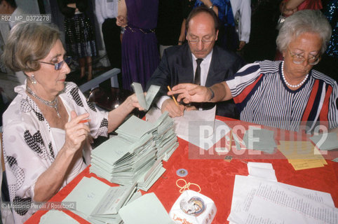 Premio  Strega 1989,scrittori, giuria, Roma, Italia / Strega Prize 1989, writers, jury, Rome, Italy. ©Massimo Perelli/Rosebud2