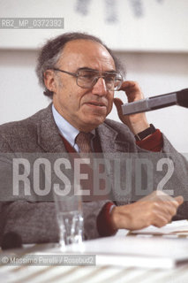 J.Ruina,ingegnere elettronico, ritratto 1985, Italia / J.Ruina, eletronic engeniar, potrait 1985, Italy. ©Massimo Perelli/Rosebud2