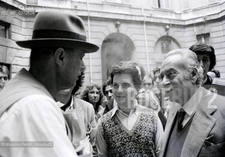 Joseph Beyus con Renato Gottuso, artisti, ritratto 1983, Roma, Italia / Joseph Beyus with Renato Gottuso, artist, potrait 1983, Rome, Italy. ©Massimo Perelli/Rosebud2