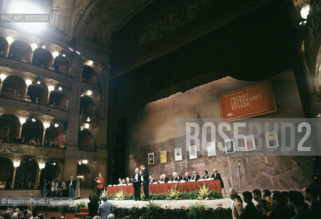 Premio Tevere, Teatro dellOpera, ritratto 1991, Roma, Italia / Prize Tevere, Opera Theatre, potrait 1991, Rome, Italy. ©Massimo Perelli/Rosebud2