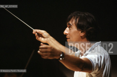 Claudio Abbado, direttore, musica classica, ritratto 1984, Pesaro, Italia / Claudio Abbado, director, classic music, potrait 1984, Pesaro, Italy. ©Massimo Perelli/Rosebud2