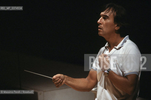 Claudio Abbado, direttore, musica classica, ritratto 1984, Pesaro, Italia / Claudio Abbado, director, classic music, potrait 1984, Pesaro, Italy. ©Massimo Perelli/Rosebud2