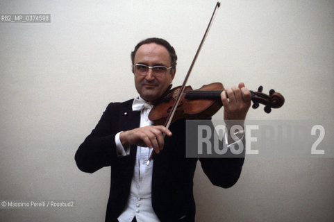 Salvatore Accardo, violinista, musica classica, ritratto 1989, Roma, Italia / Salvatore Accardo, violinist, classic music, potrait 1989, Rome, Italy. ©Massimo Perelli/Rosebud2