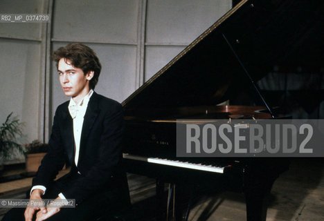 Ivo Pogorelich, pianista, musica classica, ritratto 1983, Roma, Italia / Ivo Pogorelich, pianist, classic music, potrait 1983, Rome, Italy. ©Massimo Perelli/Rosebud2