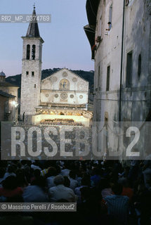 Concerto al Duomo, musica classica, ritratto 1989, Festival Spoleto, Spoleto, Italia / Concert at Duomo, classic music, potrait 1989, Spoleto Festival, Spoleto, Italy. ©Massimo Perelli/Rosebud2