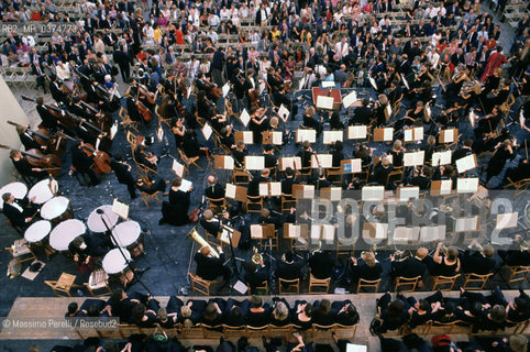 Concerto al Duomo, musica classica, ritratto 1989, Festival Spoleto, Spoleto, Italia / Concert at Duomo, classic music, potrait 1989, Spoleto Festival, Spoleto, Italy. ©Massimo Perelli/Rosebud2