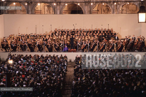 Concerto al Duomo, musica classica, ritratto 1989, Festival Spoleto, Spoleto, Italia / Concert at Duomo, classic music, potrait 1989, Spoleto Festival, Spoleto, Italy. ©Massimo Perelli/Rosebud2