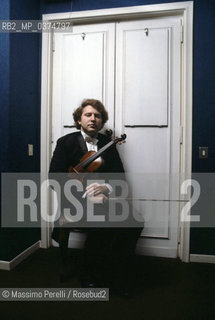 Shlomo Mintz, violinista, musica classica, ritratto 1992, Roma, Italia / Shlomo Mintz, violinist, classic music, potrait 1992, Rome, Italy. ©Massimo Perelli/Rosebud2