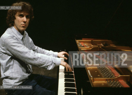 Alexander Lonquich, pianista, musica classica, ritratto 1992, Roma, Italia / Alexander Lonquich, pianist, classic music, potrait 1992, Rome, Italy. ©Massimo Perelli/Rosebud2