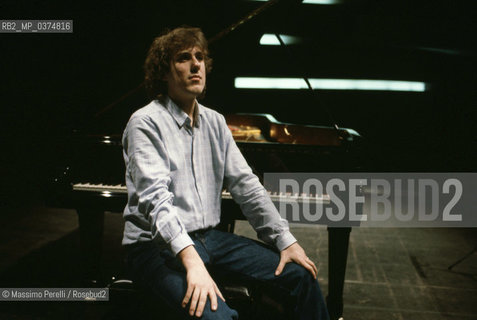 Alexander Lonquich, pianista, musica classica, ritratto 1992, Roma, Italia / Alexander Lonquich, pianist, classic music, potrait 1992, Rome, Italy. ©Massimo Perelli/Rosebud2