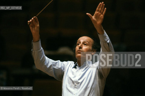 Eliahu Inbal, direttore, musica classica, ritratto 1992, Roma, Italia / Eliahu Inbal, director, classic music, potrait 1992, Rome, Italy. ©Massimo Perelli/Rosebud2