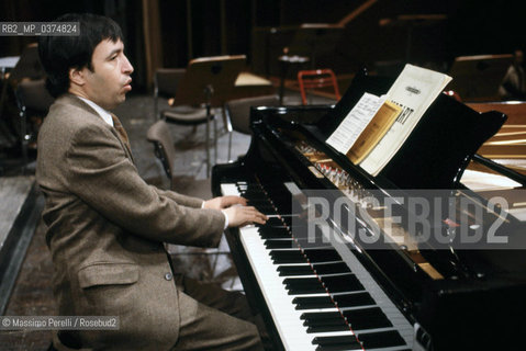 Murray Perrahia, pianista, musica classica, ritratto 1993, Roma, Italia / Murray Perrahya, pianist, classic music, potrait 1993, Rome, Italy. ©Massimo Perelli/Rosebud2