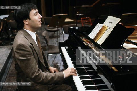 Murray Perrahia, pianista, musica classica, ritratto 1993, Roma, Italia / Murray Perrahya, pianist, classic music, potrait 1993, Rome, Italy. ©Massimo Perelli/Rosebud2