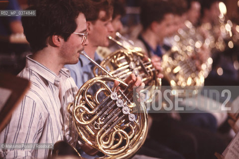 Orchestra sinfonica del Teatro dellOpera, musica classica, ritratto 1992, Roma, Italia / Sinfony Orchestra of the Opera Theatre, classic music, potrait 1992, Rome, Italy. ©Massimo Perelli/Rosebud2