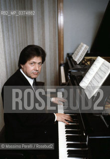 Sergio Perticaroli, pianista, musica classica, ritratto 1990, Roma, Italia / Sergio Perticaroli, pianist, classic music, potrait 1990, Rome, Italy. ©Massimo Perelli/Rosebud2