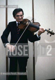 Dino Asciolla, viola, musica classica, ritratto 1983, Roma, Italia / Dino Asciolla, viola, classic music, potrait 1983, Rome, Italy. ©Massimo Perelli/Rosebud2