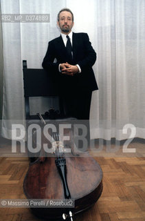 Franco Maggio Ormezowski, viloncello, musica classica, ritratto 1982, Roma, Italia / Franco Maggio Ormezowski, violoncellist, classic music, potrait 1982, Rome, Italy. ©Massimo Perelli/Rosebud2