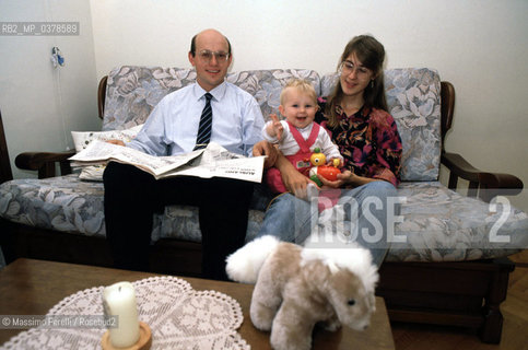 Guardie Svizzere in Vaticano, caporale in sua casa, ritratto 1992, Stato Vaticano, Roma, Italia / Swiss Guards in Vatican, corporal in his house, potrait 1992, Vatican State, Rome, Italy. ©Massimo Perelli/Rosebud2