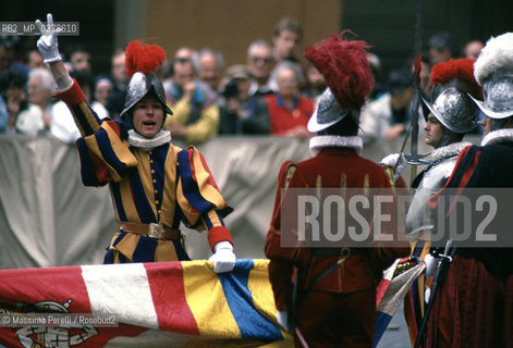 Guardie Svizzere in Vaticano, giuramento reclute, ritratto 1992, Stato Vaticano, Roma, Italia / Swiss Guard in Vatican, oath recruits, potrait 1992, Vatican State, Rome, Italy. ©Massimo Perelli/Rosebud2