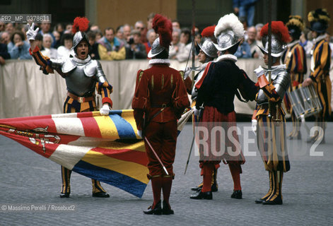 Guardie Svizzere in Vaticano, giuramento reclute, ritratto 1992, Stato Vaticano, Roma, Italia / Swiss Guard in Vatican, oath recruits, potrait 1992, Vatican State, Rome, Italy. ©Massimo Perelli/Rosebud2