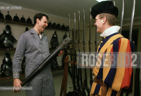 Guardie Svizzere in Vaticano, armeria, ritratto 1992, Stato Vaticano, Roma, Italia / Swiss Guards in Vatican, armory, potrait 1992, Vatican State, Rome, Italy. ©Massimo Perelli/Rosebud2