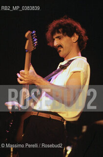 Frank Zappa, chitarrista, compositore, direttore, musica rock, ritratto 1983, Roma, Italia / Frank Zappa, guitarist, composer, director, rock music, potrait 1983, Rome, Italy. ©Massimo Perelli/Rosebud2