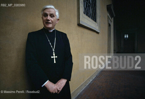 Card. Joseph Ratzinger, Prefetto della Congregazione per la dottrina della fede, in palazzo S.Uffizio, ritratto 1994, Vaticano, Italia / Card. Joseph Ratzinger, Prefect of the Congregation for the doctrine of the faith, in palazzo S.Uffizio, potrait 1994, Vatican, Italy. ©Massimo Perelli/Rosebud2